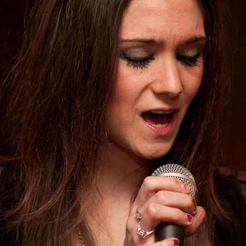 Even at these slow shutter speeds and ISO 800, the detail and sharpness is good.