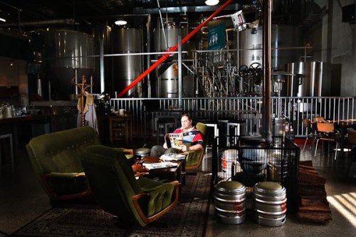 Me reading a magazine called "Beer" ;-) hehehe Photo by Barry Johnston.